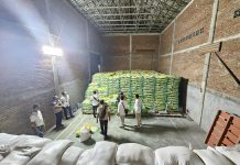 Polres Lombok Timur Gerebek Gudang Diduga Oplos Beras SPHP, 110 Ton Disita