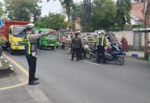 Polres Sampang Gelar Razia Kendaraan, Pastikan Pajak dan STNK Valid