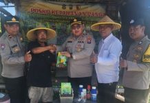 Polres Pelabuhan Tanjungperak Salurkan Bantuan Bibit dan Obat Hama untuk Kelompok Tani