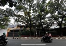 Tragis, Siswi SMAN 6 Jakarta Tewas Terlindas Bus Sekolah Usai Motor Ayahnya Tersangkut Kabel Melintang