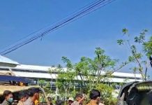 Personel Polsek Solokuro bersama Unit Gakkum Satlantas Polres Lamongan Gerak Cepat Tangani Laka Lantas