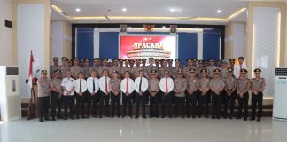 Dedikasi Puluhan Tahun Berbuah Pangkat, Dua Perwira Polres Nganjuk Naik Pangkat Pengabdian