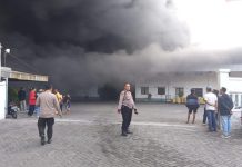 Pabrik Mi di Mojokerto Terbakar Hebat, 8 Kendaraan Pemadam Dikerahkan