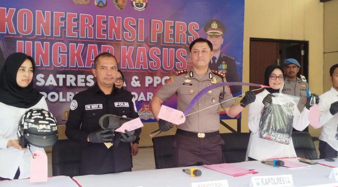 Remaja 15 Tahun Dianiaya dan Dibacok di Buduran, Tiga Tersangka Ditangkap