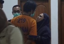 Pesan Istri Sah Membuat Dwi Bagus Menangis dan Bersimpuh Usai Rekonstruksi